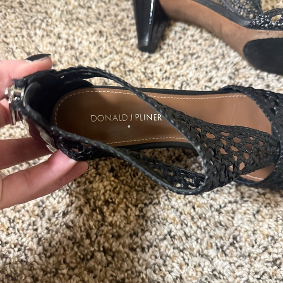 Donald J. Pliner Verona Woven Black Leather Italian Zip Heel Sandal Size 7.5 - Picture 7 of 8